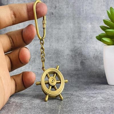 Porte-clés avec pendentif en forme de roue de bateau, finition dorée, bijoux nautiques vintage, capitaine