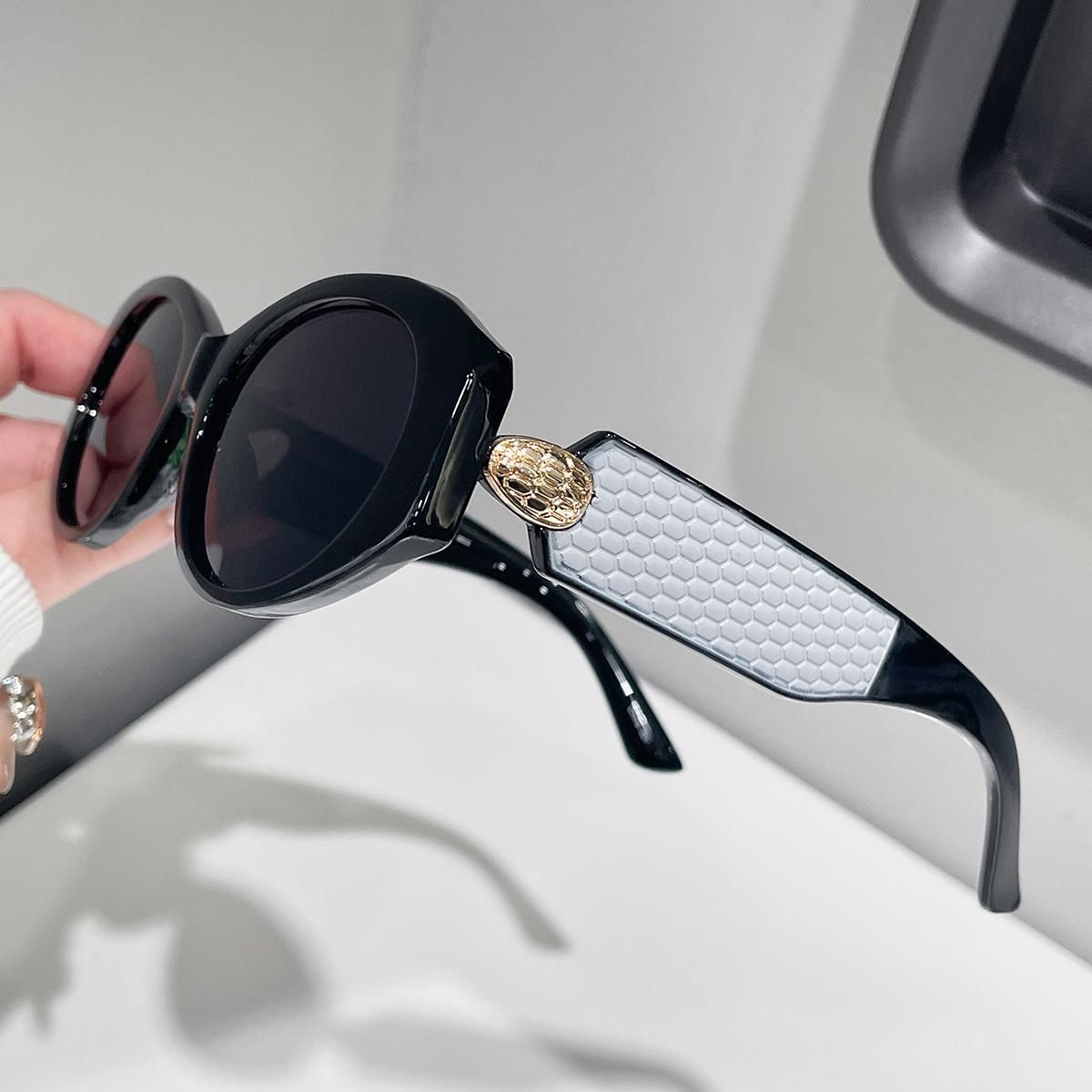 

Fashionable Wide-Brim Oval Sunglasses Single Pair with Stylish Patterns Natural Look Photography Decorative Party Sun Shades чёрный