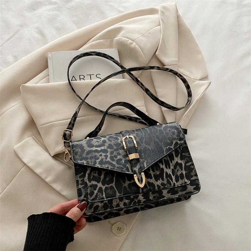 Small square bag leopard print bag fashionable small bag foreign style simple 2025 new trend shoulder bag messenger bag casual women