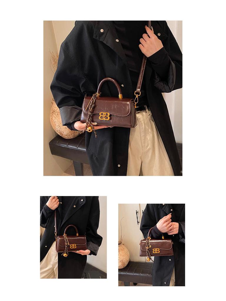 Glossy Women's Shoulder Bag with Vintage Key Pendant - 2025 Autumn/Winter Collection