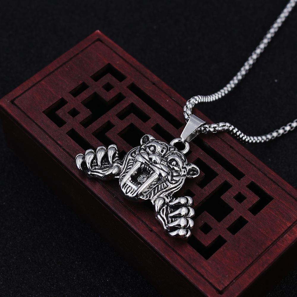 European and American Fashion Fitness Titanium Steel Men s and Women s Titanium Steel Chain Necklaces Men s 60CM