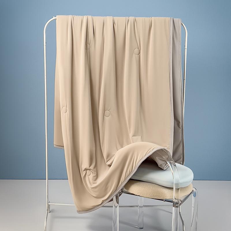 Soft and Comfortable Summer Quilt Cool Air Conditioner Cool Ice Cream Cool Silk Machine Wash Summer Quilt