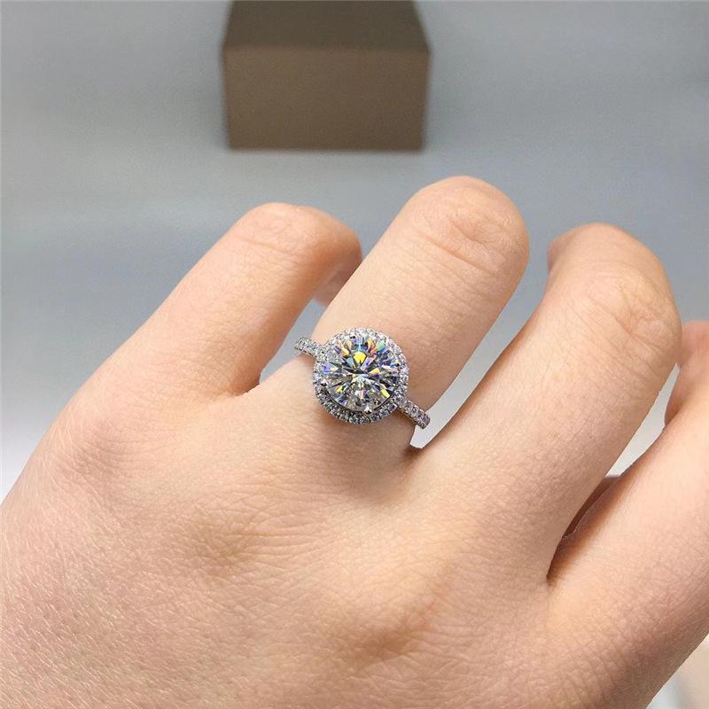 18K Gold Round Moissanite Ring with D Color Super White Moissanite and Diamond Certificate