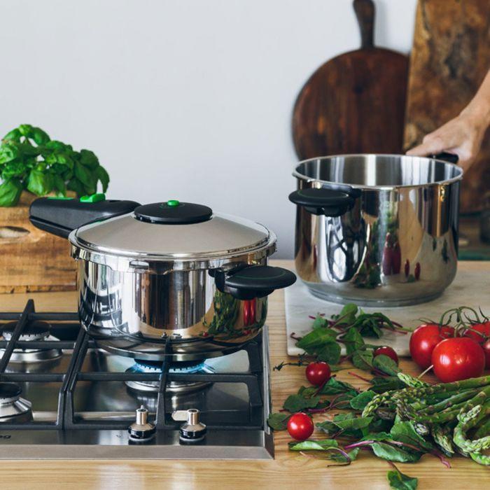 Monix Presto - 4 Litre Rapid Pressure Cooker, 18/10 Stainless Steel, Compatible with All Heat Sources Including Induction