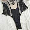 Französisches Ultra-dünnes Damen-Bodysuit-Set Sexy Spitze Stickerei Unterwäsche Atmungsaktives Netz Bodycon Einteiler Verführung Hohl-Jumpsuit