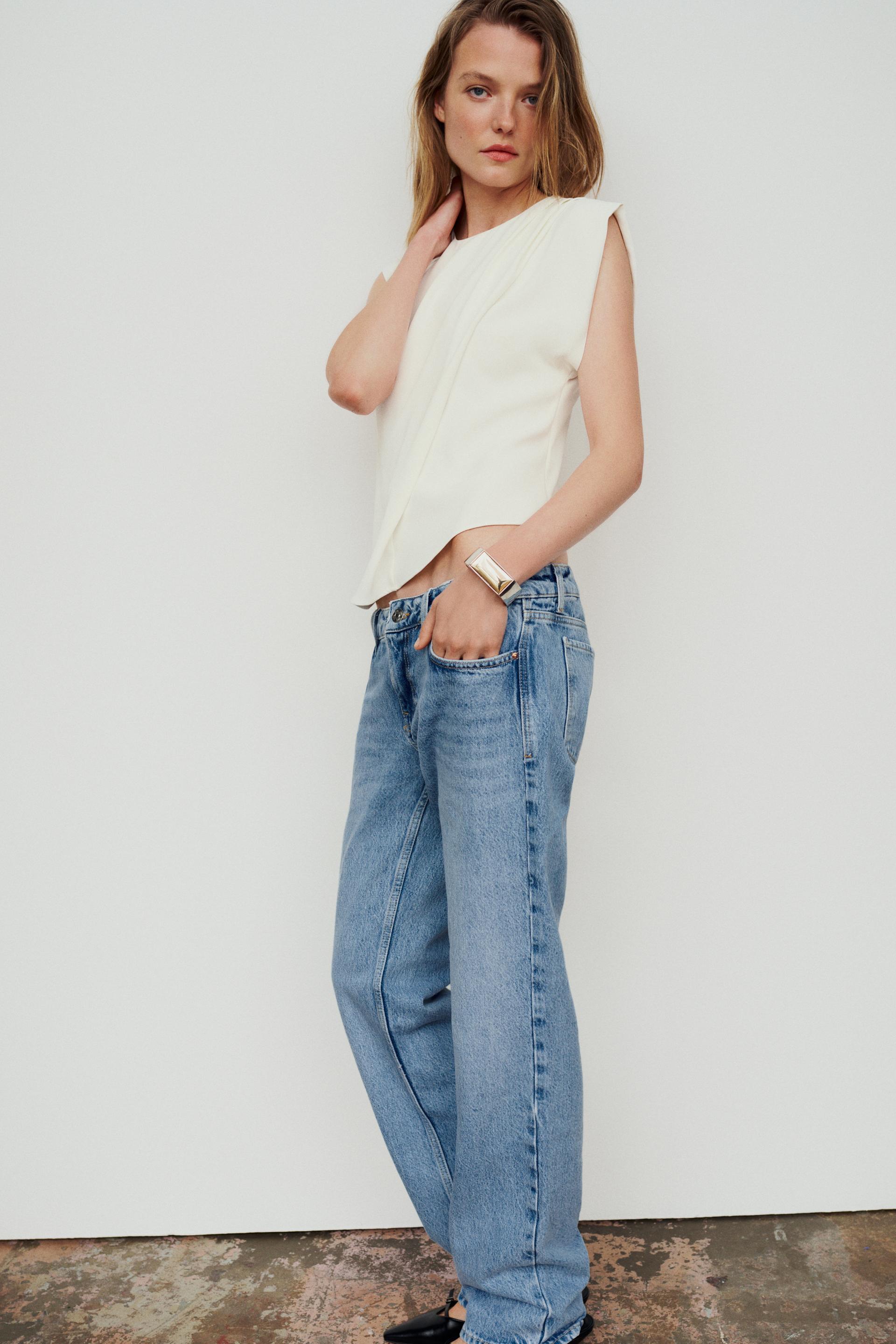 

ТОП С ДРАПИРОВАННЫМИ ПЛЕЧАМИ