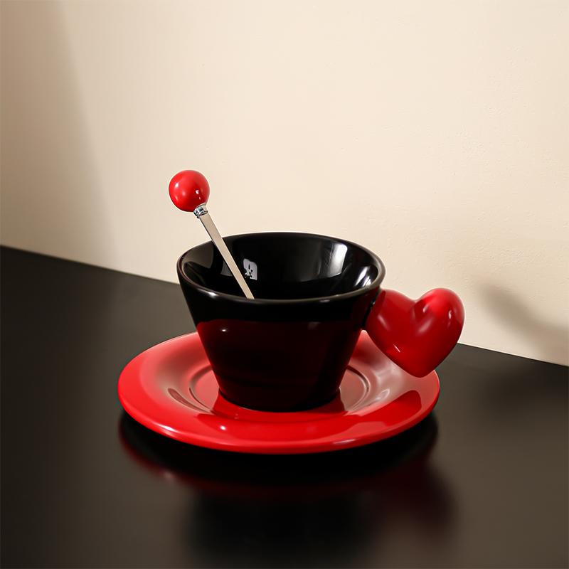 300ml Ceramic Love Love Coffee Cup Saucer Spoon Vintage Heart Mug Breakfast Milk Mug Afternoon Tea Flower Tea Coffee Cup Gifts
