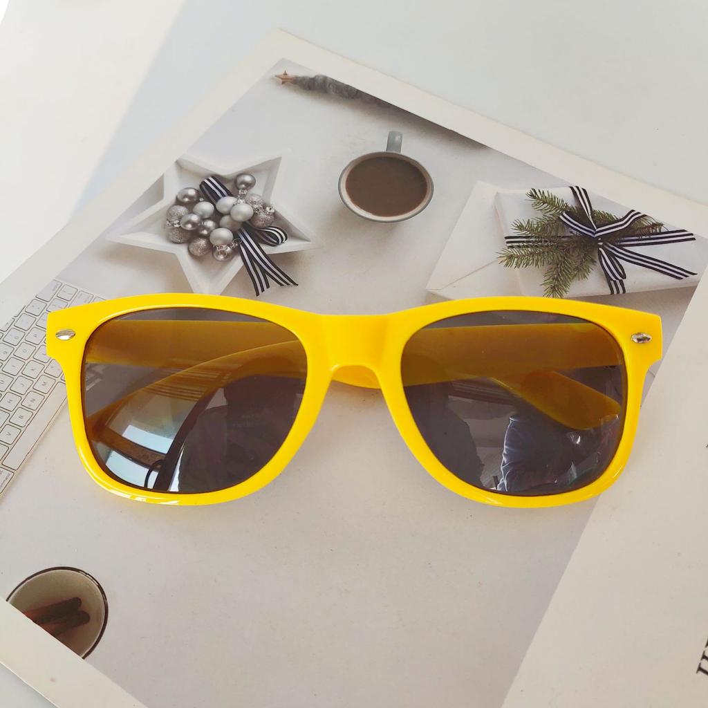 Sunglasses, Men'S And Women'S Colorful, Framed Retro Sunglasses Shake