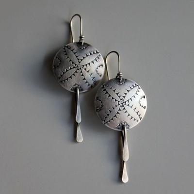 Orecchini zingari rotondi intagliati Orecchini semplici in argento antico alla moda