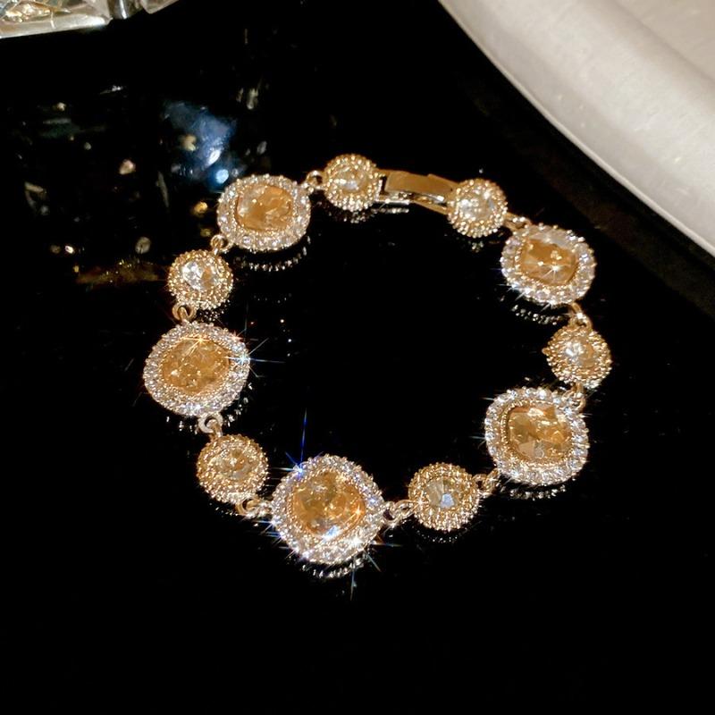 Super flash diamond-set round square buckle bracelet fashionable retro versatile temperament bracelet light luxury high-end jewelry women