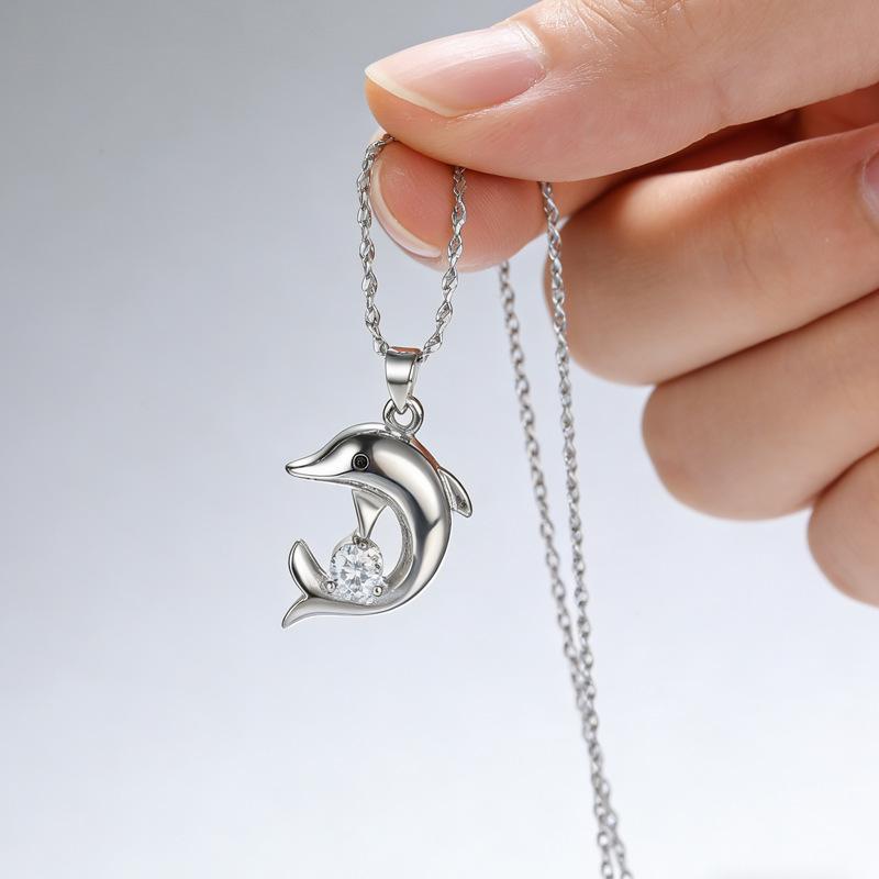 Cross-Border Fashion Dolphin Pendant Necklace for Women - Niche Design, Internet Celebrity Style, Sweet Collarbone Chain