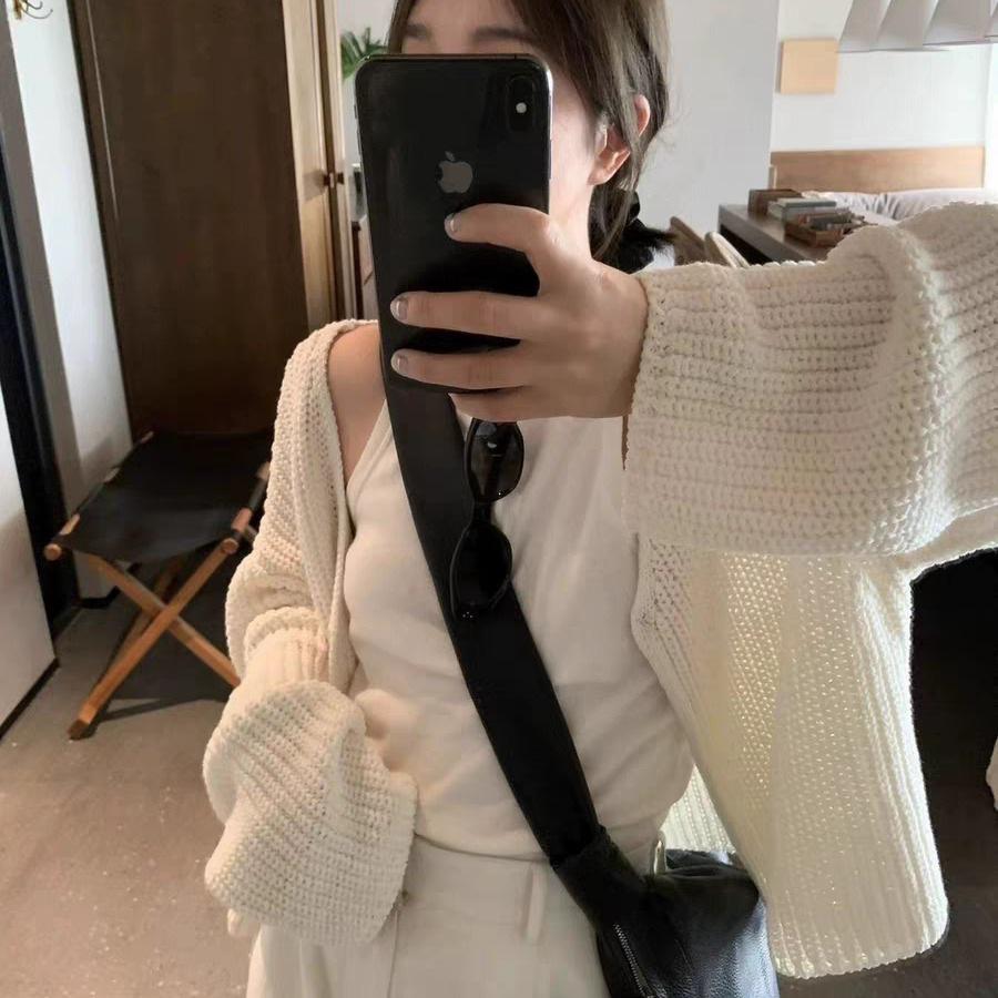 Women's Early Spring V-Neck French Style Lantern Sleeve Cardigan