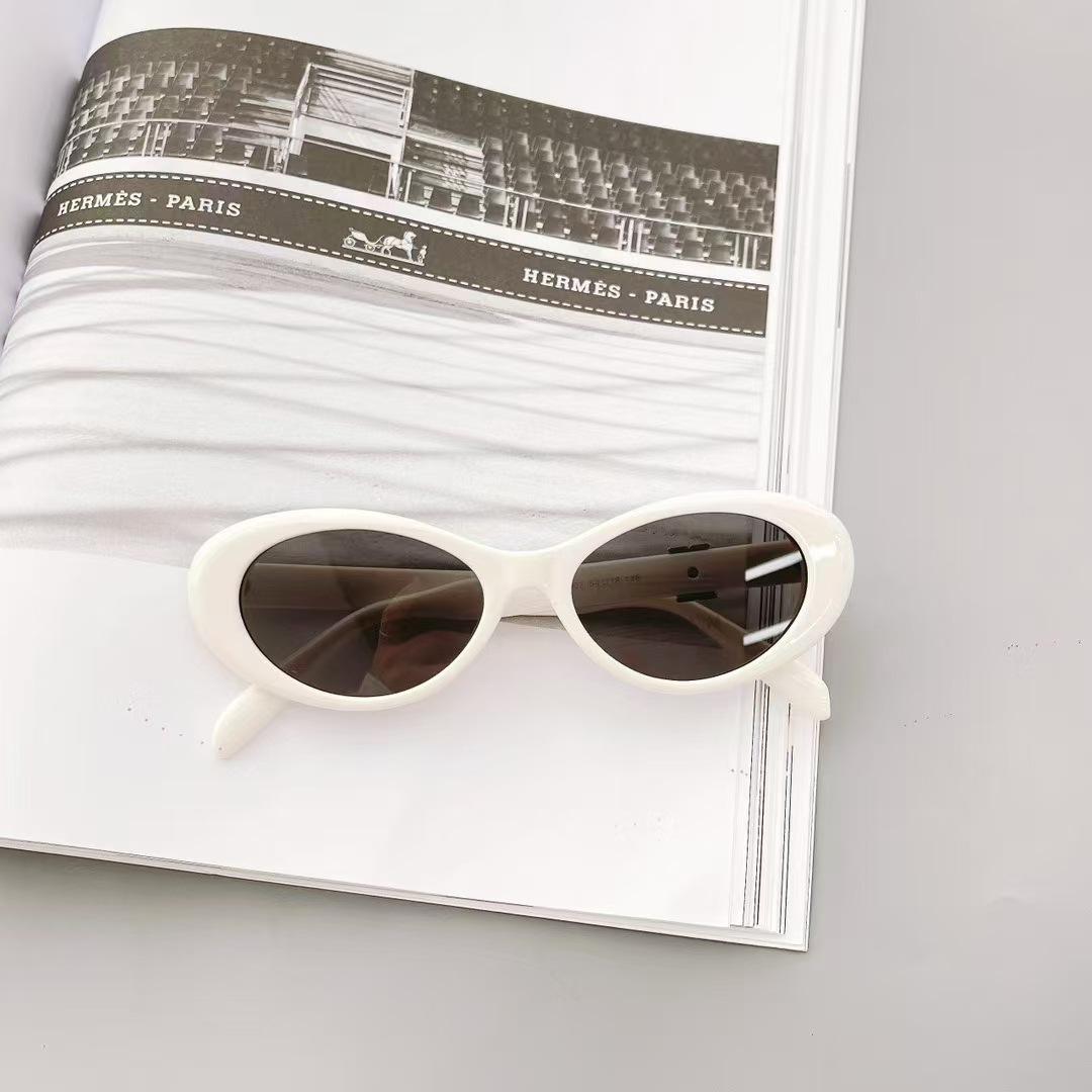 

Korean Style Woman Sunglasses Oval Shape Anti-Glare Outdoor Sun Glasses Fashion Stylish Ladies Sunglasses
