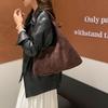 Tote bag women's 2025 new messenger hollow bag class commuter bag shoulder bag casual handbag