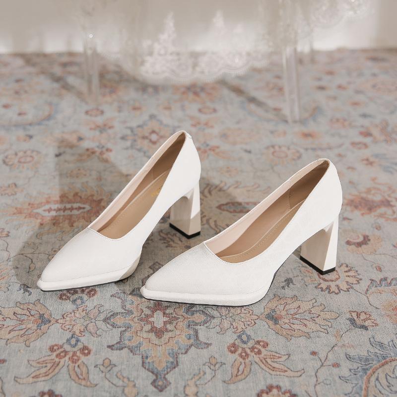 A596-2 burgundy waterproof table high heels spring and summer new French fashionable professional thick heel sexy temperament single shoes