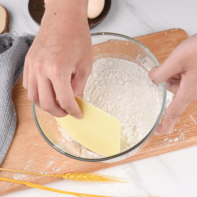 2pcs Dough Scraper Bowl Food-safe Plastic Dough Cutter Flexible Bench Multipurpose Food Scrappers For Bread Dough.