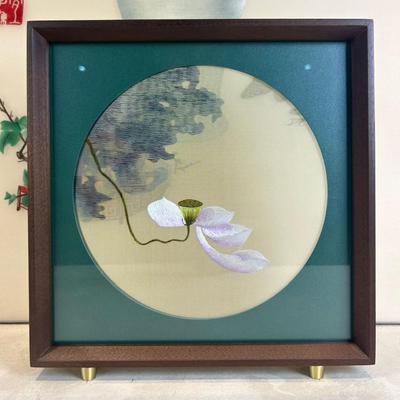 Creative Embroidery Key Table Ornament: Thoughtful Daily Gift & Elegant Entrance Decoration