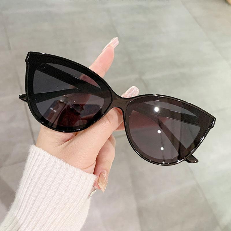 Vintage Cat Eye Sunglasses Women Men Luxury Designer Sun Glasses Punk Retro Hip Hop Shades UV400 Protection