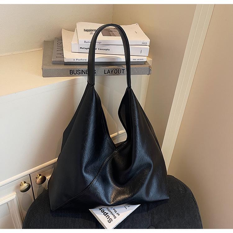 Retro Large Capacity Women's Tote Bag - Autumn/Winter Korean Style, Simple Versatile Single Shoulder Underarm Bag for Casual Commutes