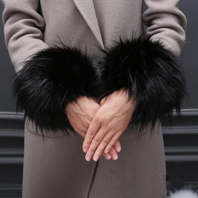 Cute Wristlet Imitation Fox Fur Imitation Fur Windproof Sleeve Female Winter Bracelet Hand Ring Gloves Oversized Furry Oversleeve
