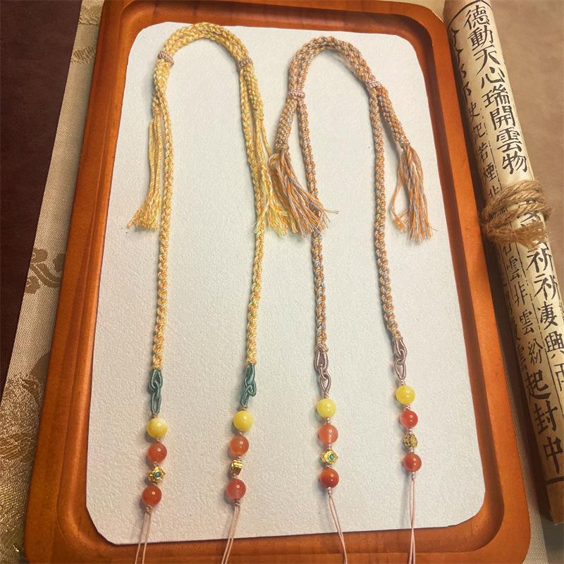 Handcrafted Retro Cotton Nanhong Amber Pendant Necklace