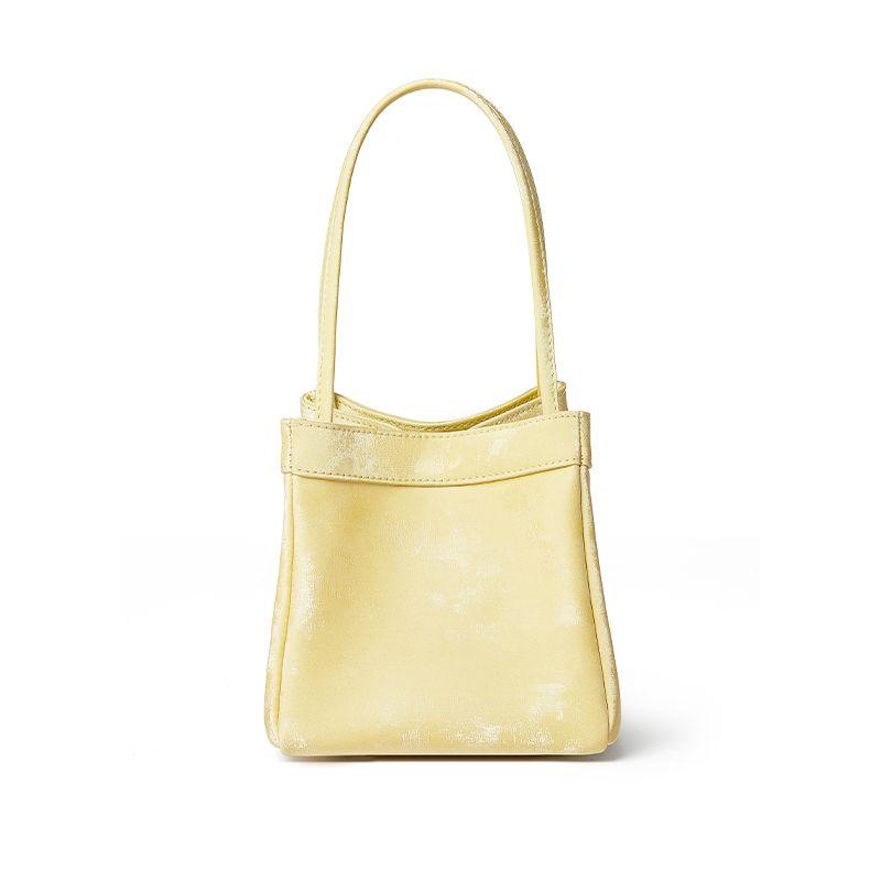 

Niche Leisure Goatskin 2022 New Pouch Yellow silks and satins cowhide