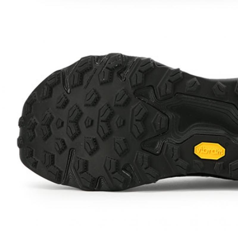 New Balance Club  Fresh Form X Iero V9