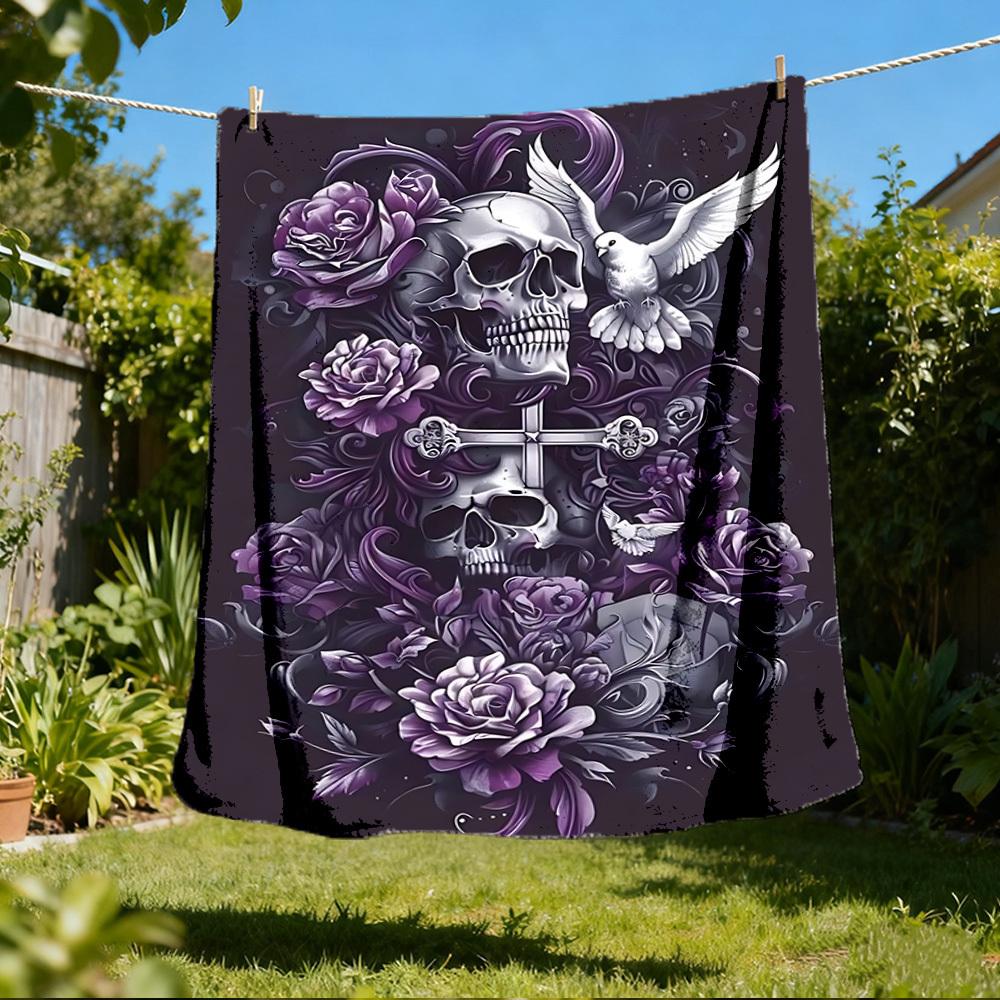 

1pc Skull Roses Cross Outdoor Flannel Blanket , Machine Washable Perfect Gift for Birthday , Holiday Travel Accessory , Durable Material 80x120cm