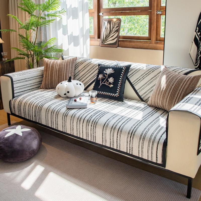 

Retro Sofa Cushion Light Luxury High-End Non-Slip Cushion Cloth New Four-Season Universal Chenille Anti-Cat Scratch Cover 70*70cm