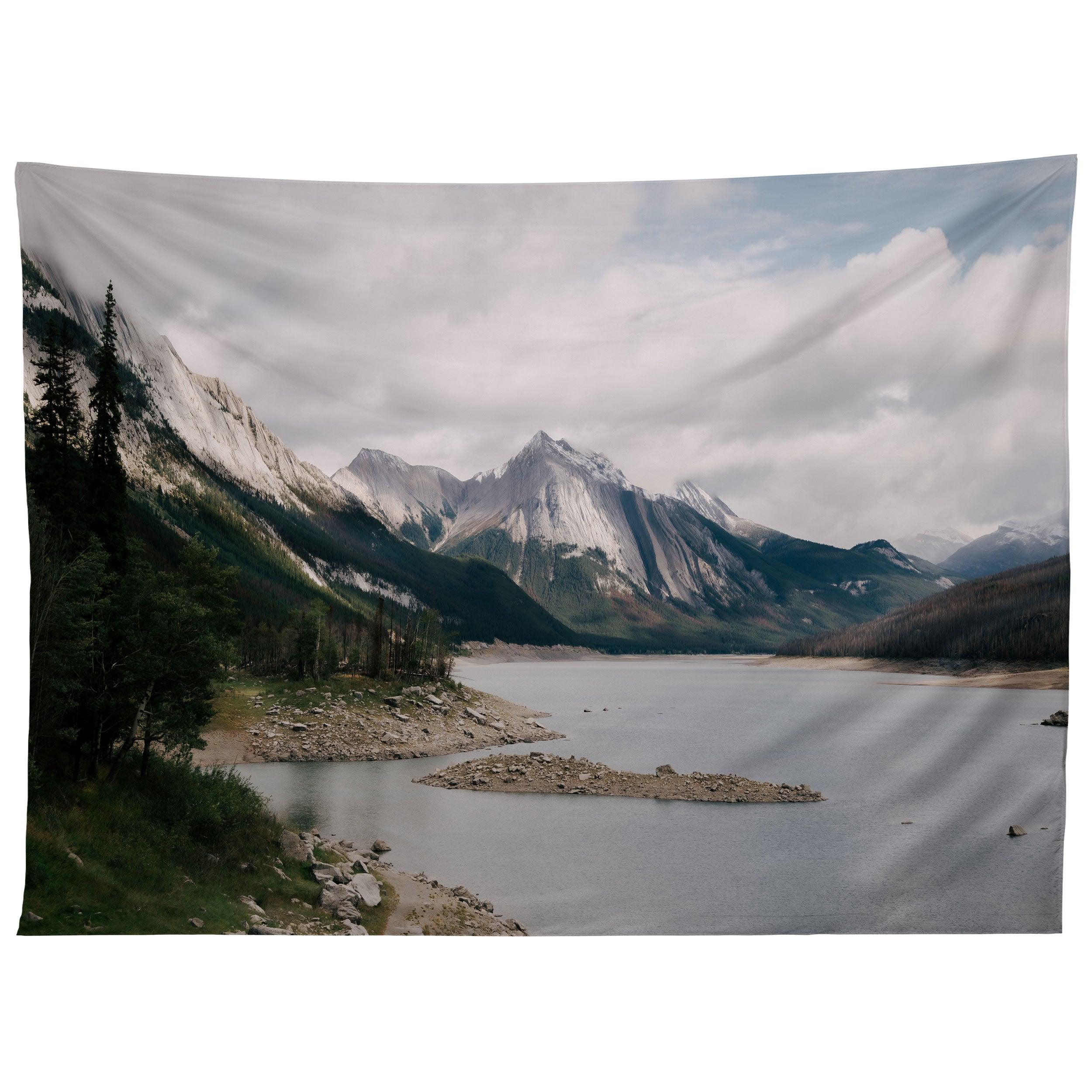 MEDICINE LAKE tapestry 75x100