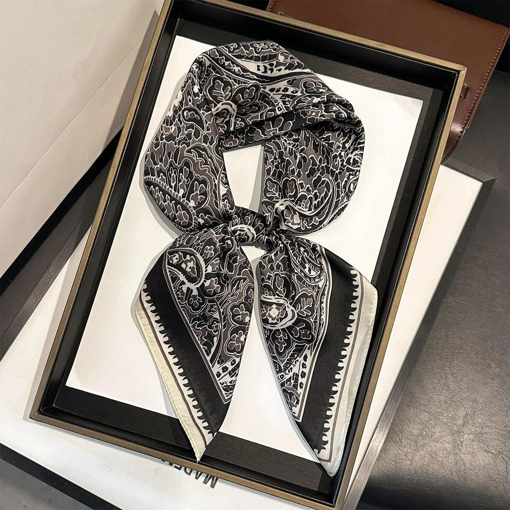 New Paisley Print Silk Scarf For Women Square Hijab Soft Neck Tie Female Fashion Decoration Silk Headscarf 70*70Cm Kerchief
