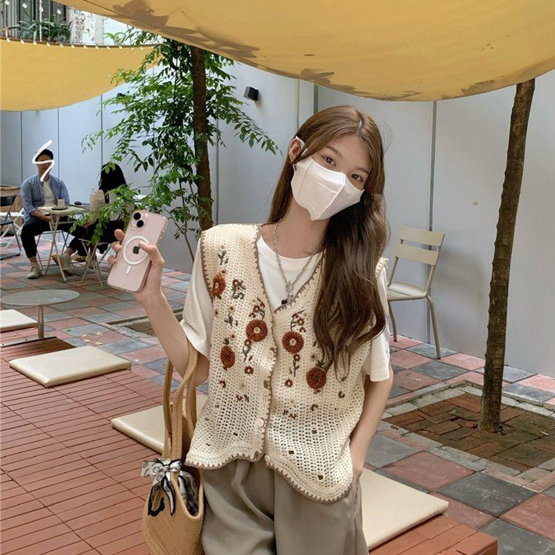 Crochet Hollowed-out Vest Women's Spring and Summer French Niche Floral Embroidered Sleeveless Knitted Cardigan Small Coat