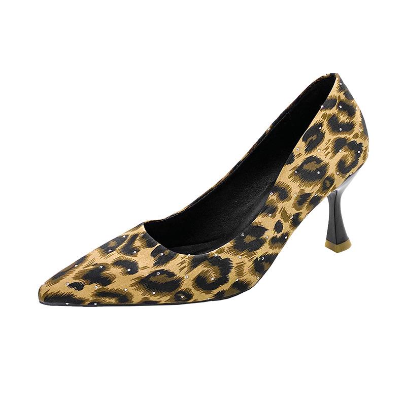 

Single shoes pointed leopard print 2025 new early spring women s shoes light mouth middle heel suede kitten and fashion celebrity looking thin 42 леопард друку кольору