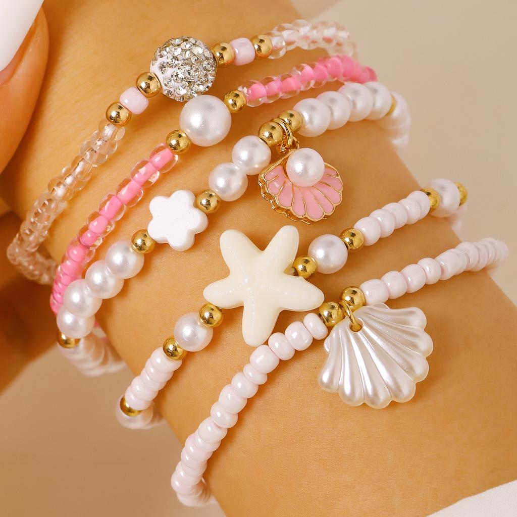 Bohemian Gold Shell & Starfish Bracelet Set, 7-Piece Beach Style Stackable Bracelets for Women
