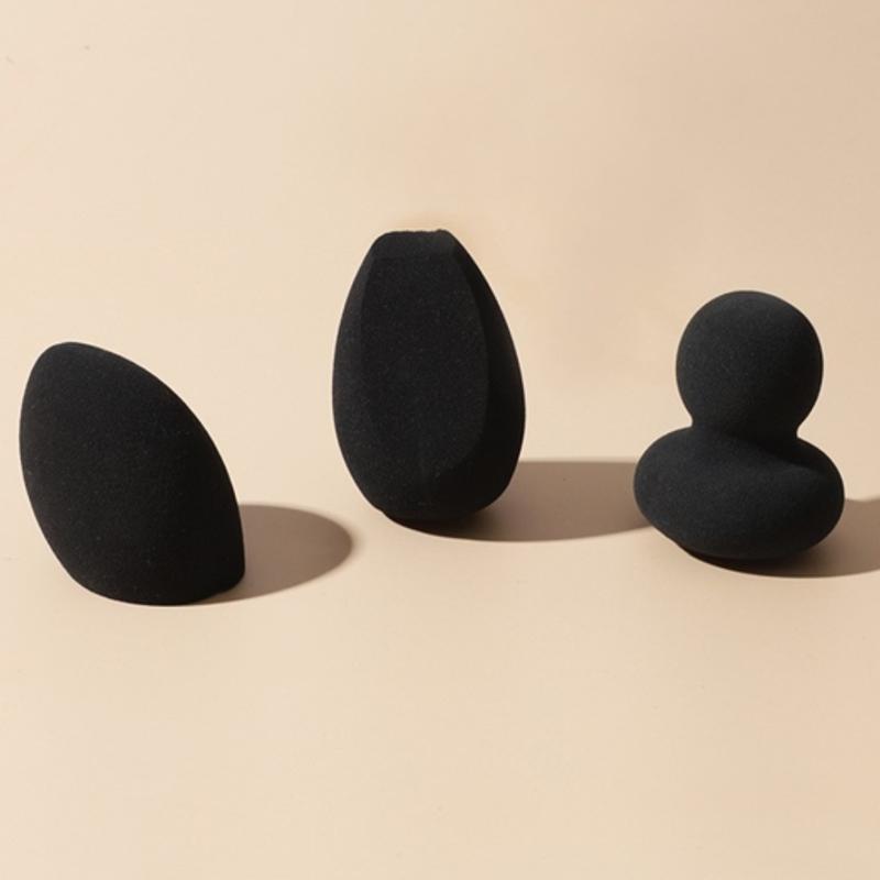 

[Picasso] Black Makeup Sponge Monster