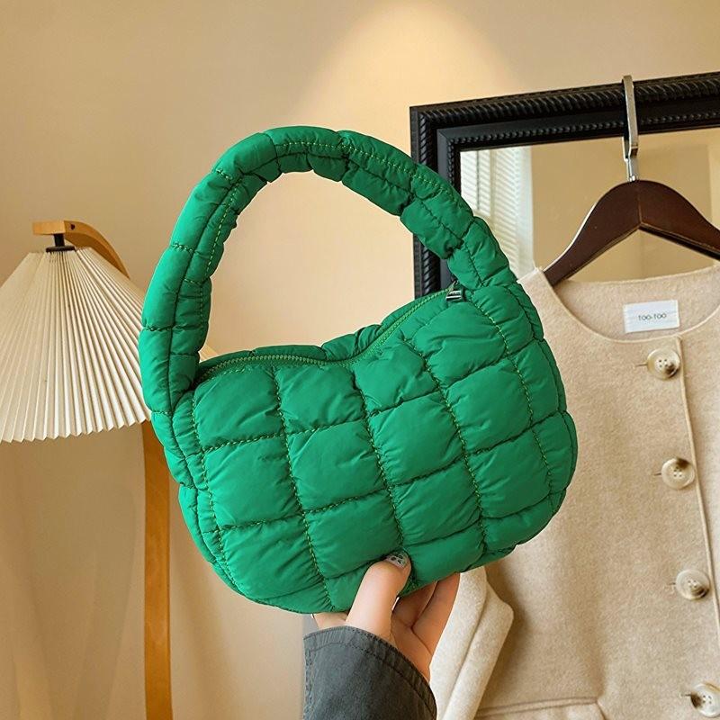 Fashionable Unisex Korean Cloud Handheld Bag In Various Colors With Chic Quilted Texture