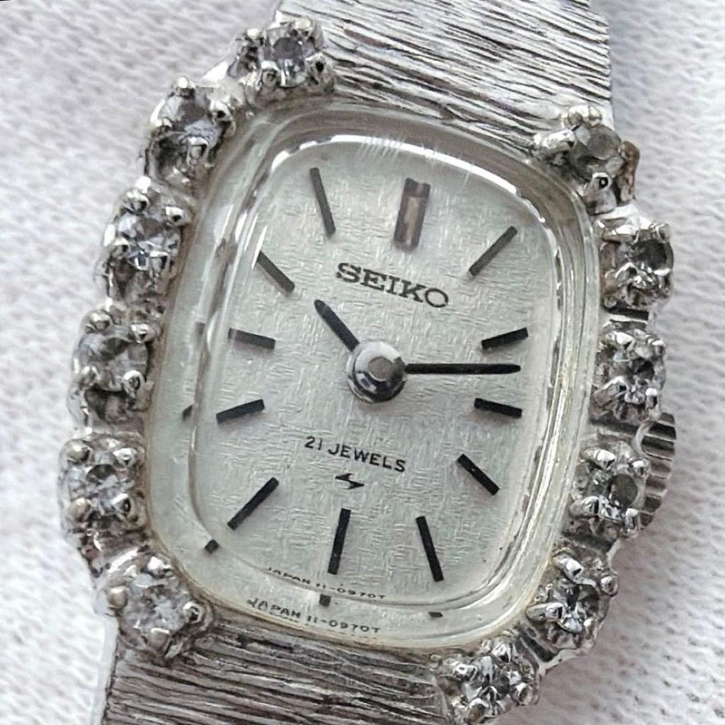 Used Seiko 11-3340 21 Jewels Manual Wind Rhinestone Watch (Working)