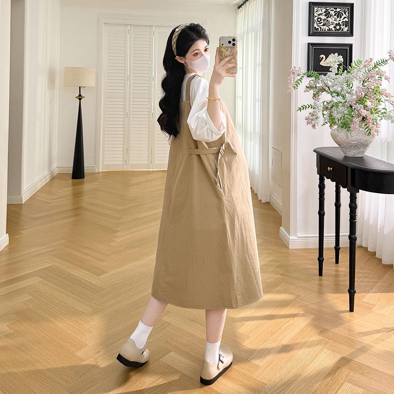 Korean Style Maternity Overalls & Round Neck T-shirt Two-Piece Set - Spring/Autumn Fashion, Belly Covering, Loose Fit.