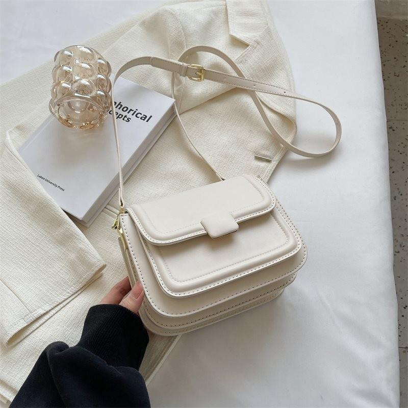 Chic Versatile Women's Shoulder Bag Small Crossbody Purse Elegant Design In Various Colors