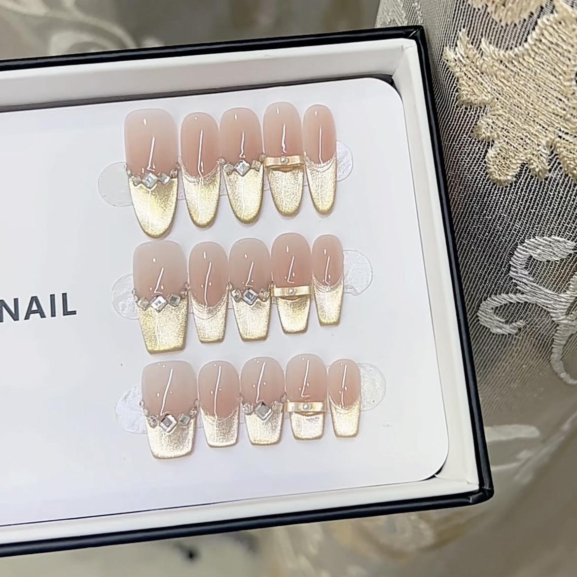 

Чисто ручная работа Фототерапия Носимые накладные ногти Пуанты Носимые накладные ногти Готовое изделие Многоразовый маникюр Large L