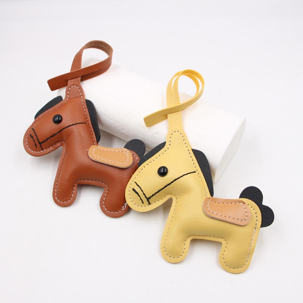 Anno del Cavallo Lanyard alla Moda e Ciondolo per Borsa: Accessori per Ricchezza e Successo Immediati