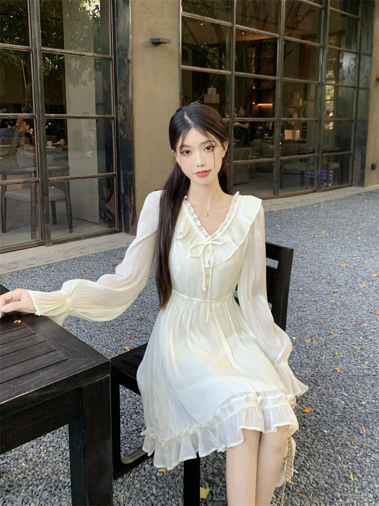 Gentle wind V-neck lace-up long-sleeved dress women's summer new French temperament thin fungus edge little white skirt
