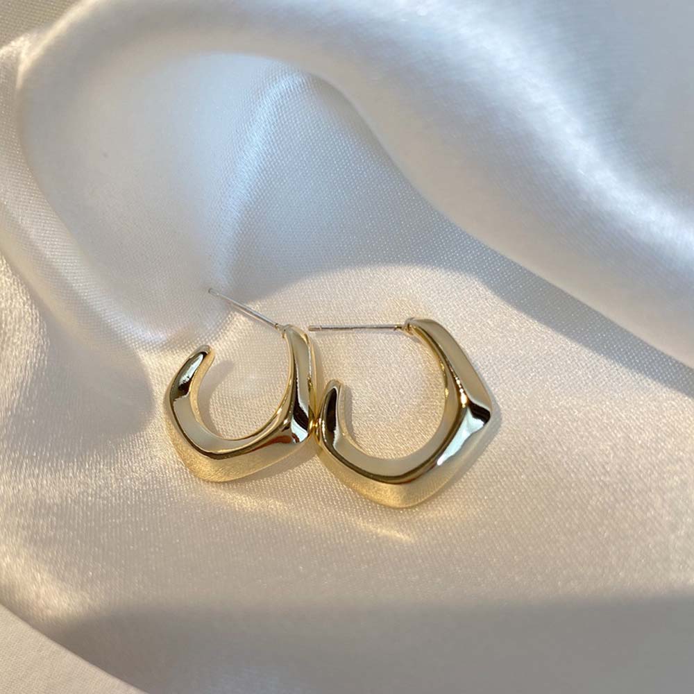 

Temperament Personality Silver Needle Women Girls Ear Hoop Fashion Jewelry Metal Geometric Earrings square