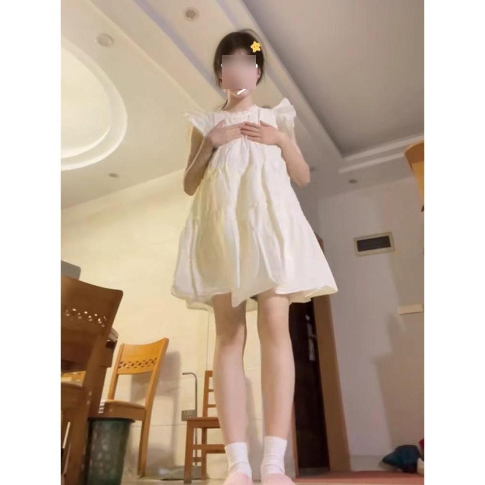 Dámské retro volánové šaty s puf rukávy a velkou kolovou sukní