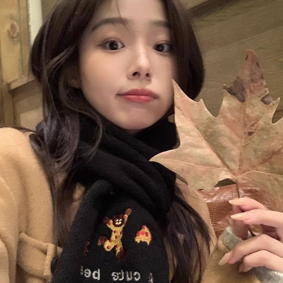 Cute Bear Embroidered Scarf Winter New Style Female Student Style Warm and Versatile Couple Style Windproof Scarf