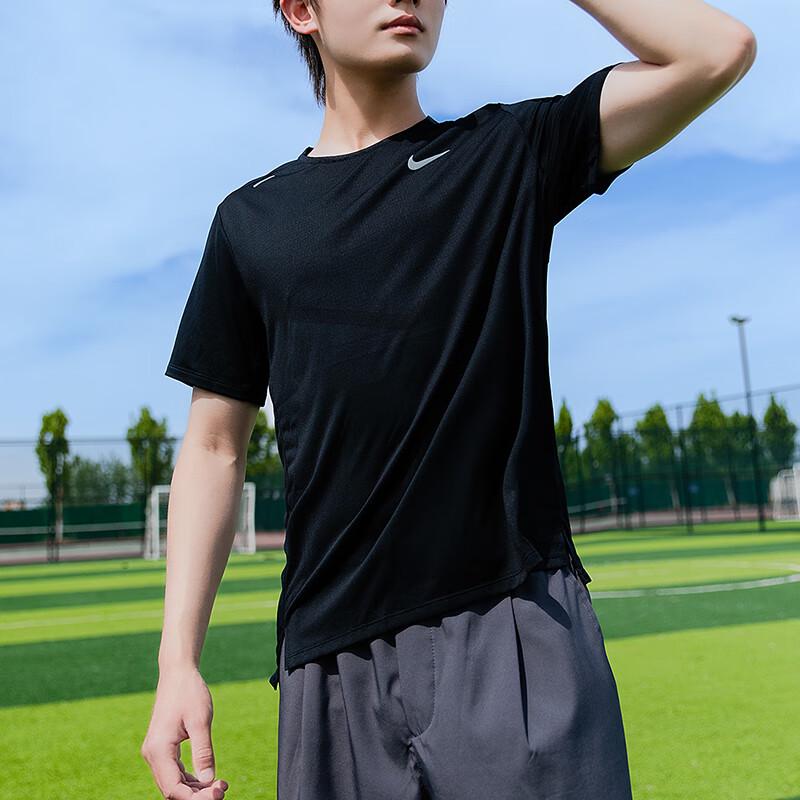 Nike Men's Road Running Quick-Dry T-Shirt CZ9185-013