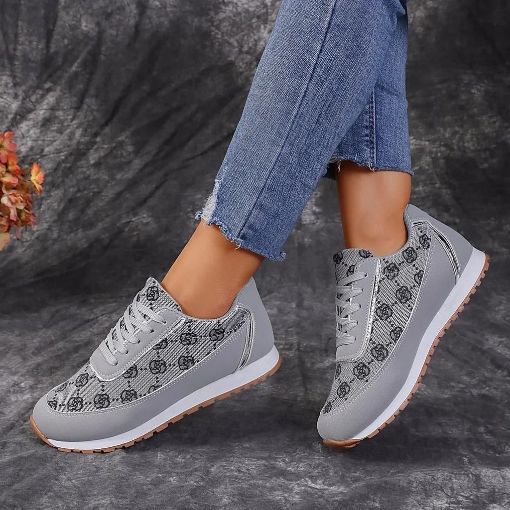 new Europe and the United States large size casual shoes spring women's single shoes light breathable outdoor sports shoes