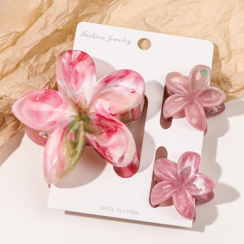

Plumeria Hair Claw Set Vacation Style Flower Shark Clip for Women Non-Slip Back Head Hairs Jaw Clamp Elegant Floral Accessories three-piece set розовый