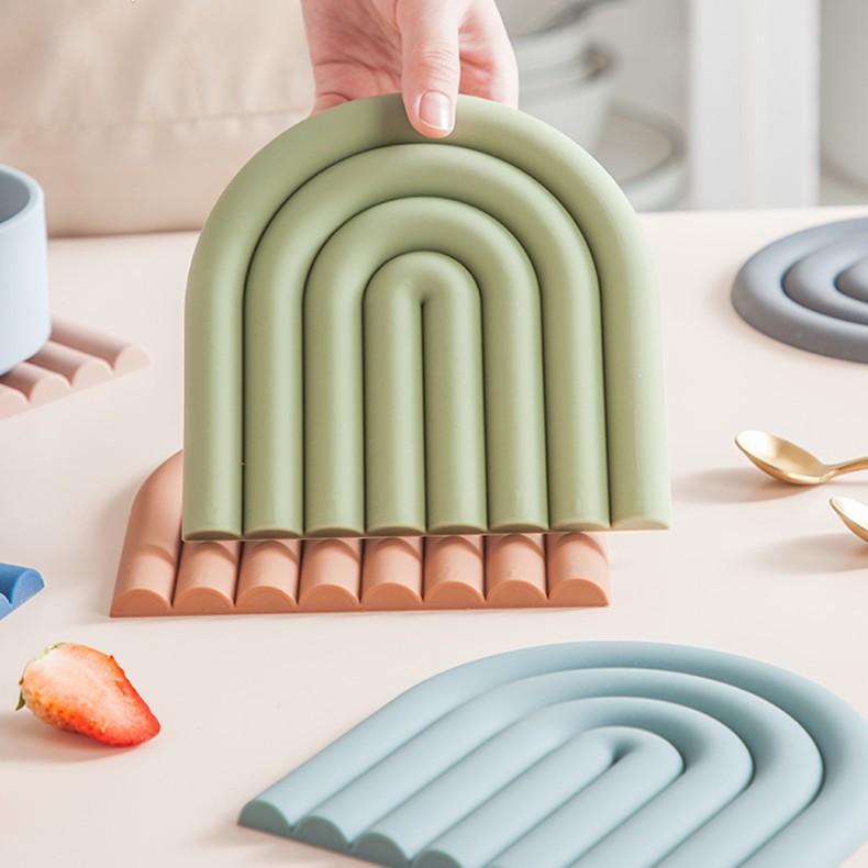 Self-designed Rainbow Silicone Coaster Household Table Heat Insulation High Temperature Dish Casserole Anti- Mat Drain Mat