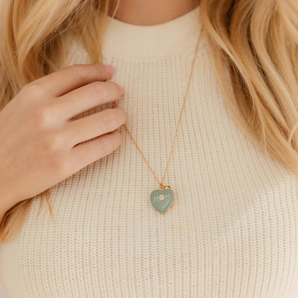 Gold-plated Heart-shaped Necklace Adjustable Pendant Necklaces Photo Album Necklace Jewelry Gifts